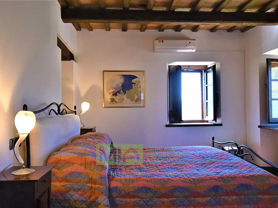 Immagine 23 di Rustico / casale in vendita  in via Belvedere a Gualdo