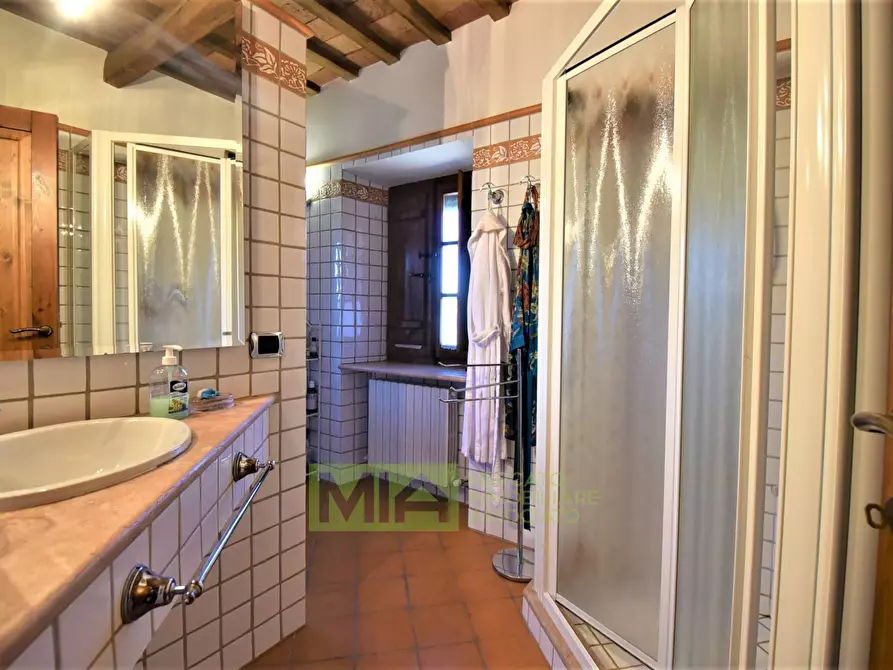 Immagine 28 di Rustico / casale in vendita  in via Belvedere a Gualdo