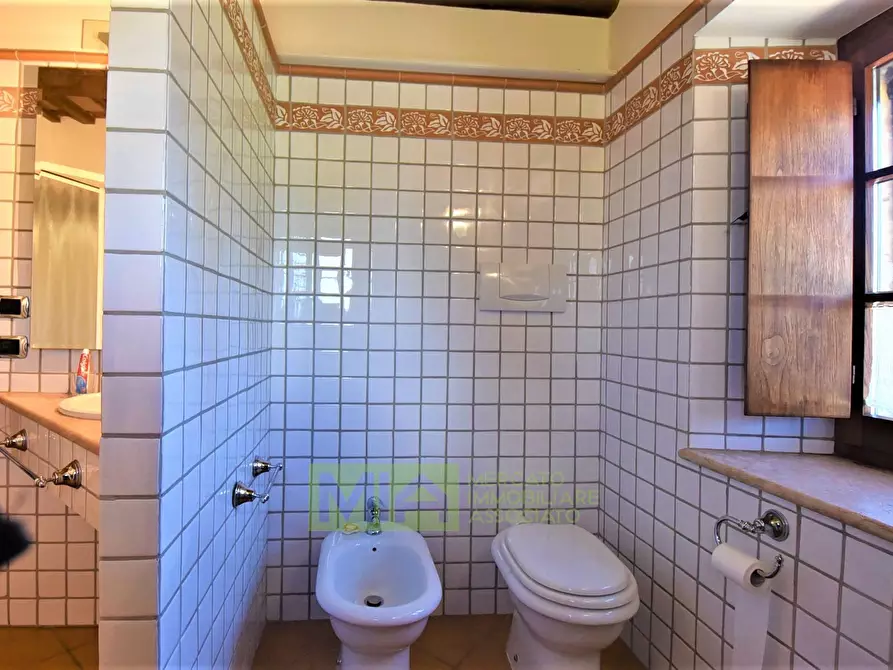 Immagine 29 di Rustico / casale in vendita  in via Belvedere a Gualdo