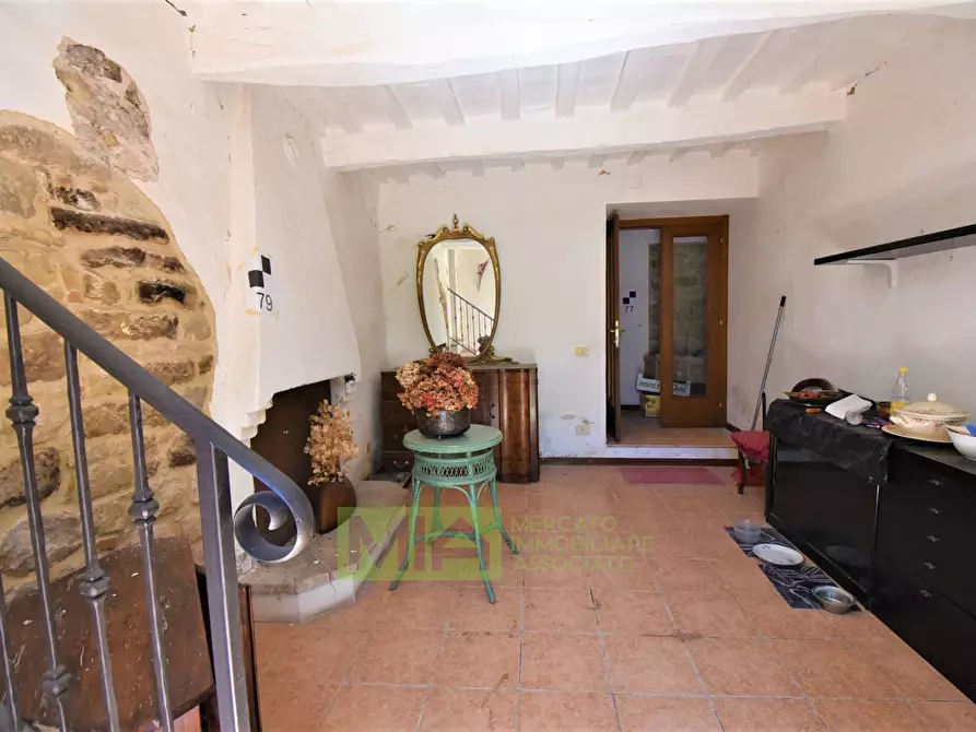 Immagine 4 di Rustico / casale in vendita  in Via Strada a Gualdo