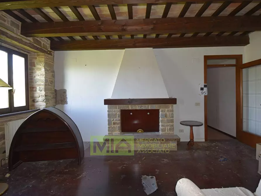 Immagine 10 di Rustico / casale in vendita  in Via Strada a Gualdo