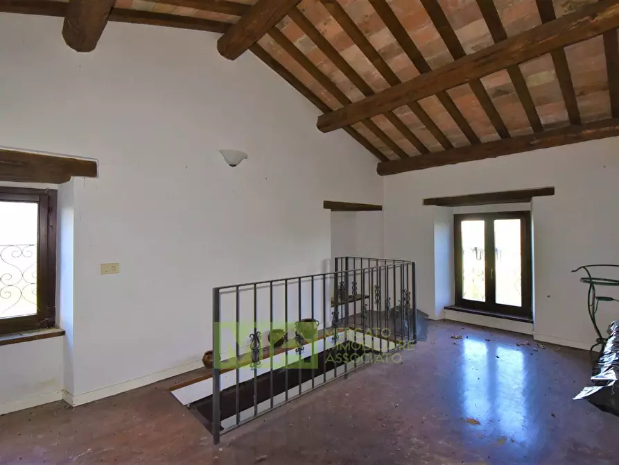 Immagine 12 di Rustico / casale in vendita  in Via Strada a Gualdo