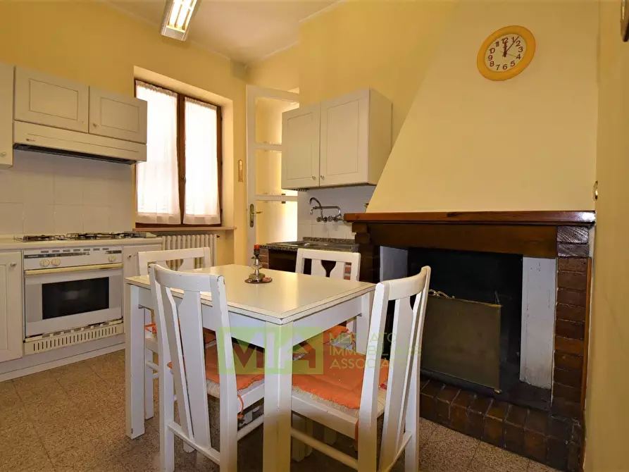 Immagine 9 di Appartamento in vendita  in Via Pignotto a Amandola