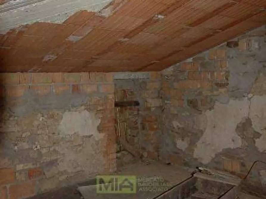 Immagine 18 di Casa indipendente in vendita  in villa salvi a Amandola