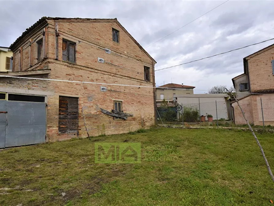 Immagine 2 di Rustico / casale in vendita  in Via Pozzo a Falerone