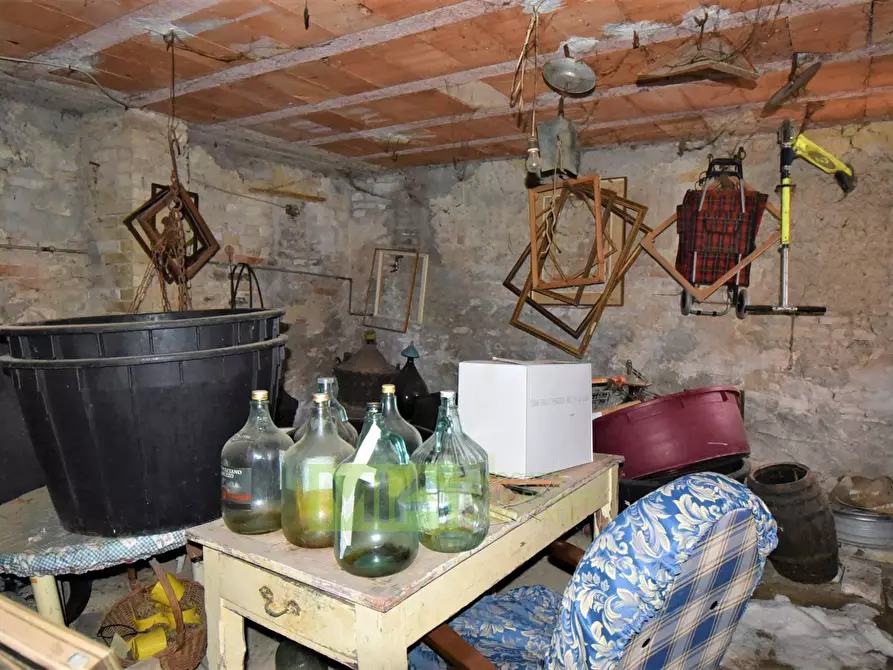 Immagine 18 di Rustico / casale in vendita  in Via Pozzo a Falerone