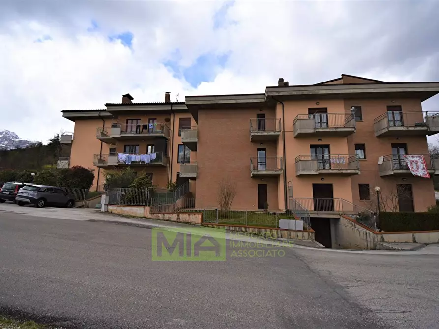 Immagine 1 di Appartamento in vendita  in contrada Romani a Sarnano