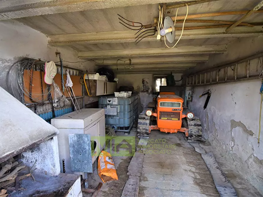 Immagine 6 di Casa indipendente in vendita  in Località Villa Cese a Amandola