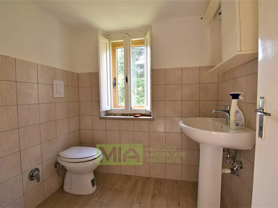 Immagine 12 di Casa indipendente in vendita  in Località Villa Cese a Amandola