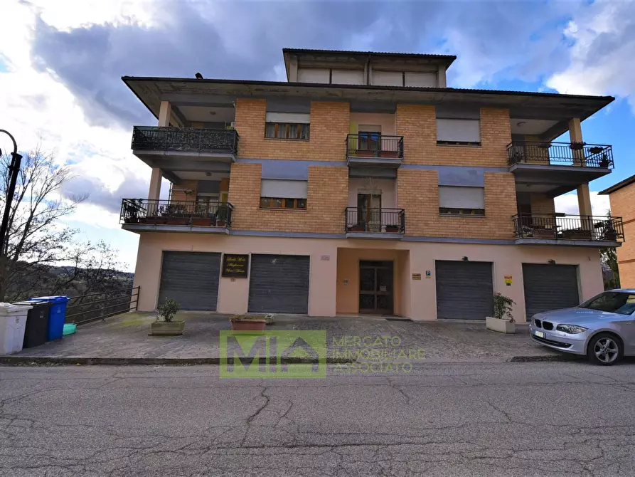 Immagine 1 di Appartamento in vendita  in Via XX Settembre a Amandola