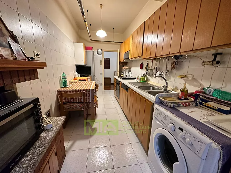 Immagine 6 di Appartamento in vendita  in Via Cesare Battisti a Amandola