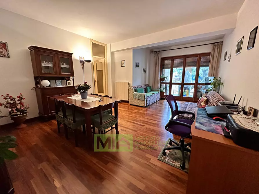 Immagine 1 di Appartamento in vendita  in Via Cesare Battisti a Amandola