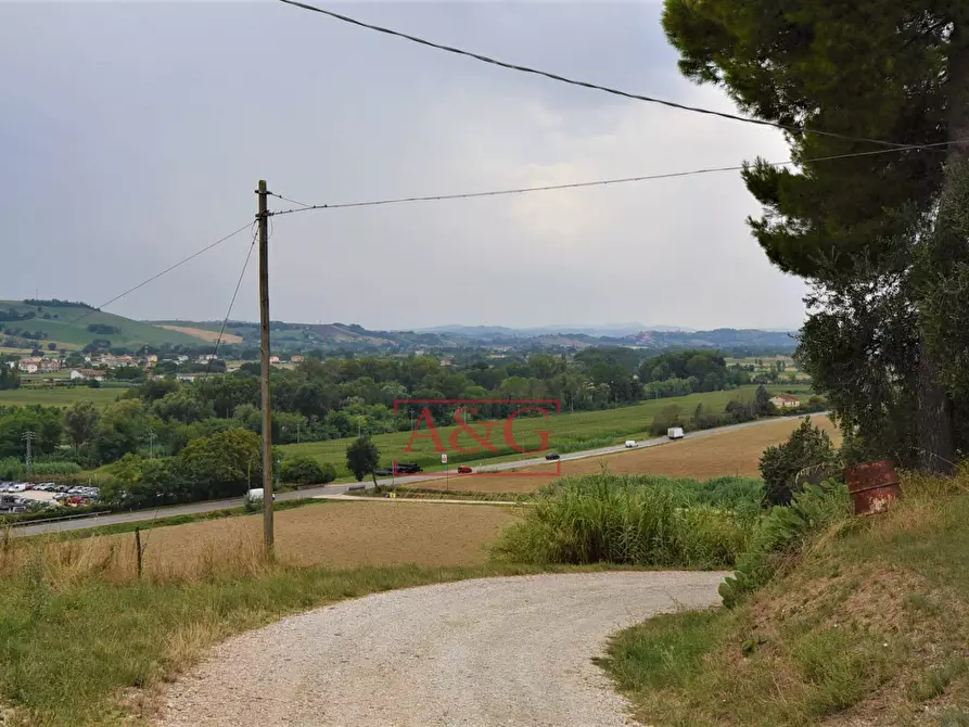 Immagine 12 di Rustico / casale in vendita  in Contrada Campiglione a Fermo