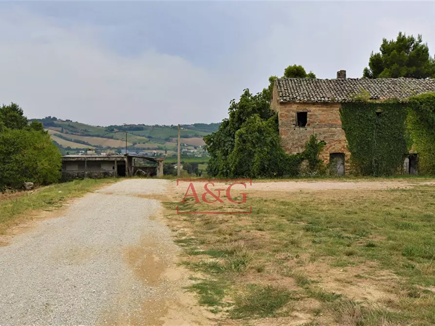 Immagine 19 di Rustico / casale in vendita  in Contrada Campiglione a Fermo