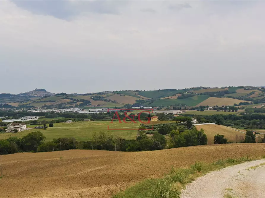 Immagine 25 di Rustico / casale in vendita  in Contrada Campiglione a Fermo