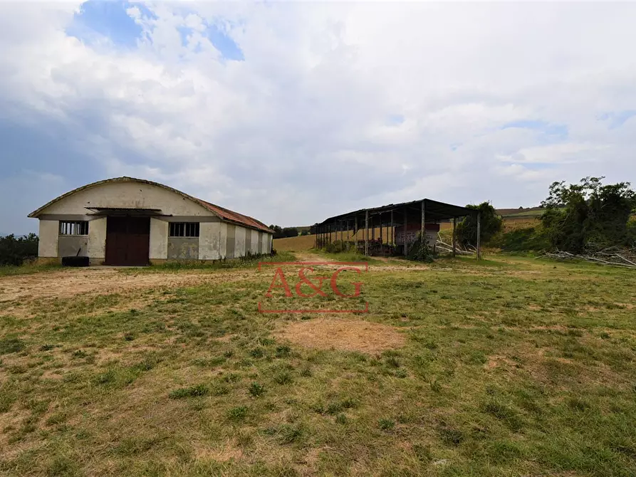 Immagine 2 di Rustico / casale in vendita  in Contrada Campiglione a Fermo