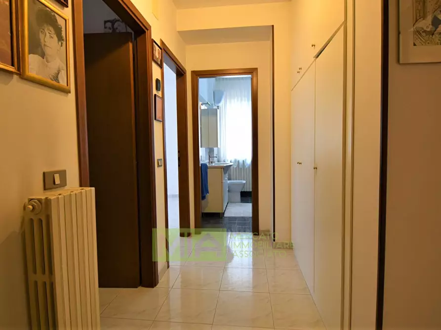 Immagine 9 di Appartamento in vendita  in Via Roma a Amandola