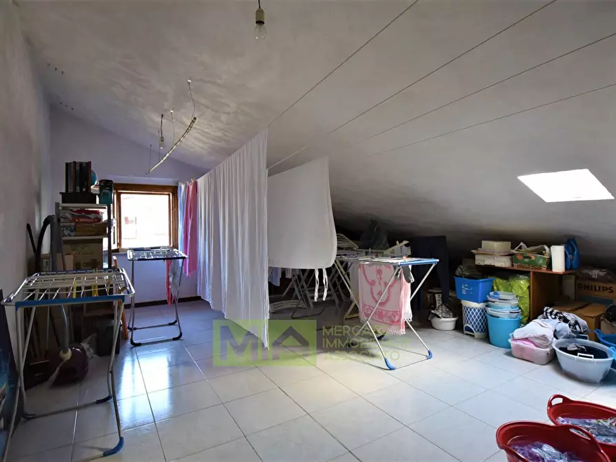 Immagine 16 di Appartamento in vendita  in Via Roma a Amandola