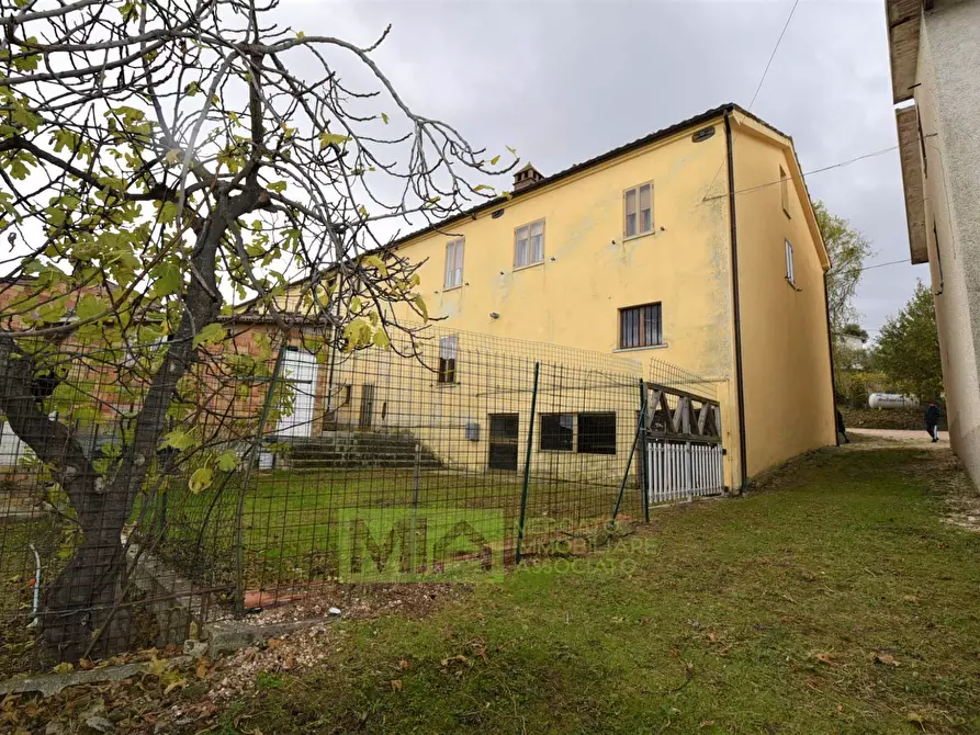 Immagine 6 di Casa indipendente in vendita  in Contrada Morrone a Gualdo