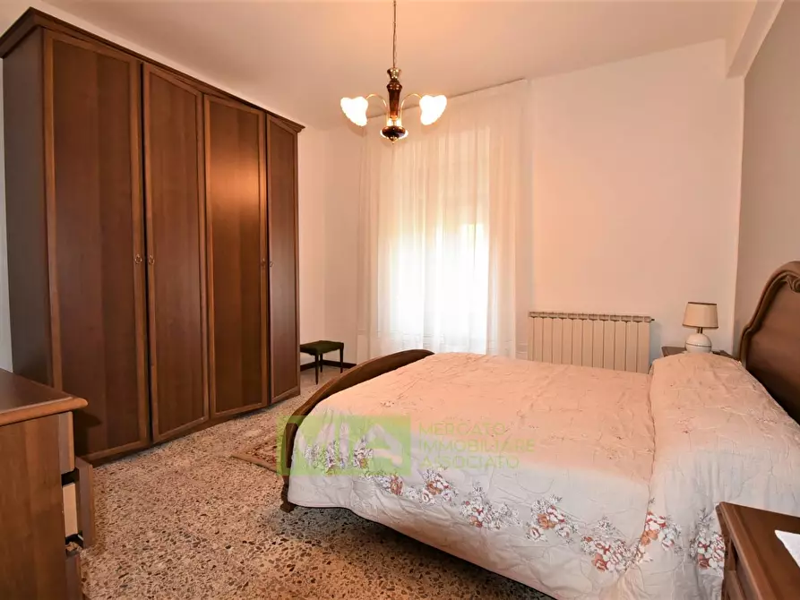 Immagine 24 di Casa indipendente in vendita  in Contrada Morrone a Gualdo