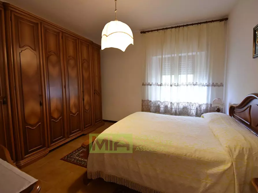 Immagine 29 di Casa indipendente in vendita  in Contrada Morrone a Gualdo