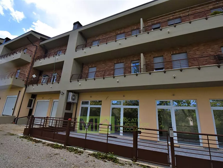 Immagine 24 di Appartamento in vendita  in Via Domenico Sbarra a Montefortino