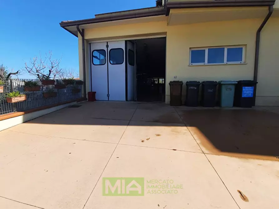 Immagine 2 di Laboratorio in affitto  in via Del lavoro a Pedaso