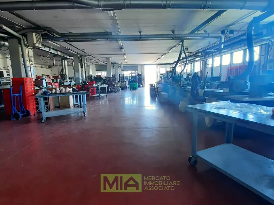 Immagine 8 di Laboratorio in affitto  in via Del lavoro a Pedaso