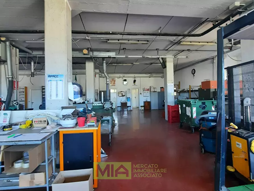 Immagine 10 di Laboratorio in affitto  in via Del lavoro a Pedaso
