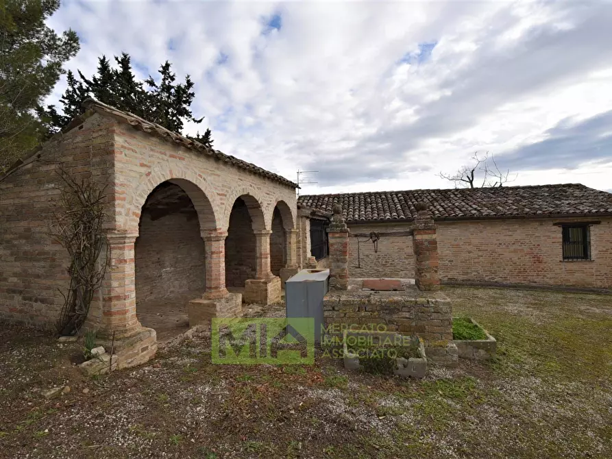 Immagine 15 di Villa in vendita  in Contrada Piagge a Falerone