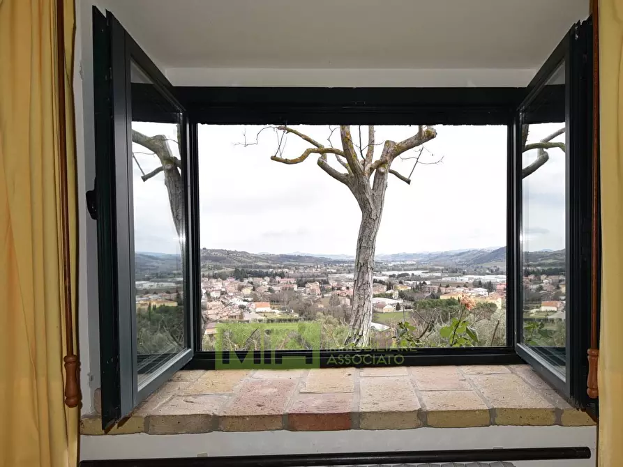 Immagine 25 di Villa in vendita  in Contrada Piagge a Falerone