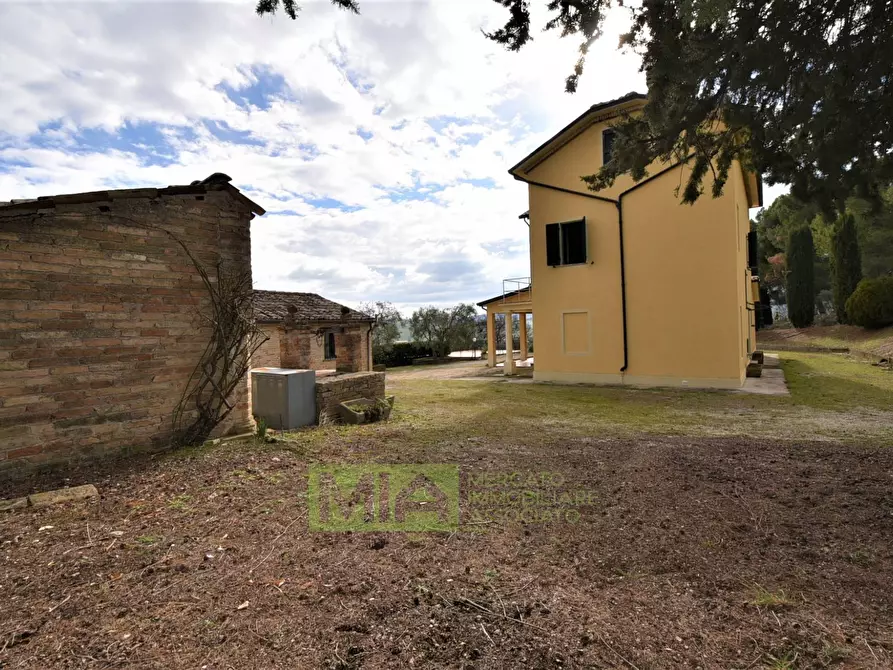 Immagine 14 di Villa in vendita  in Contrada Piagge a Falerone