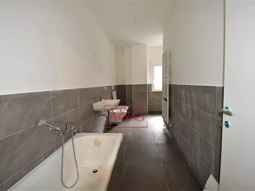 Immagine 17 di Villetta a schiera in vendita  in Via Domenico Sbarra a Montefortino