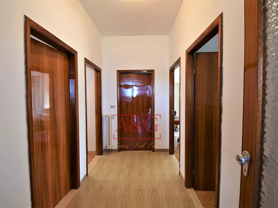 Immagine 20 di Casa bifamiliare in vendita  in Contrada Castello a Gualdo