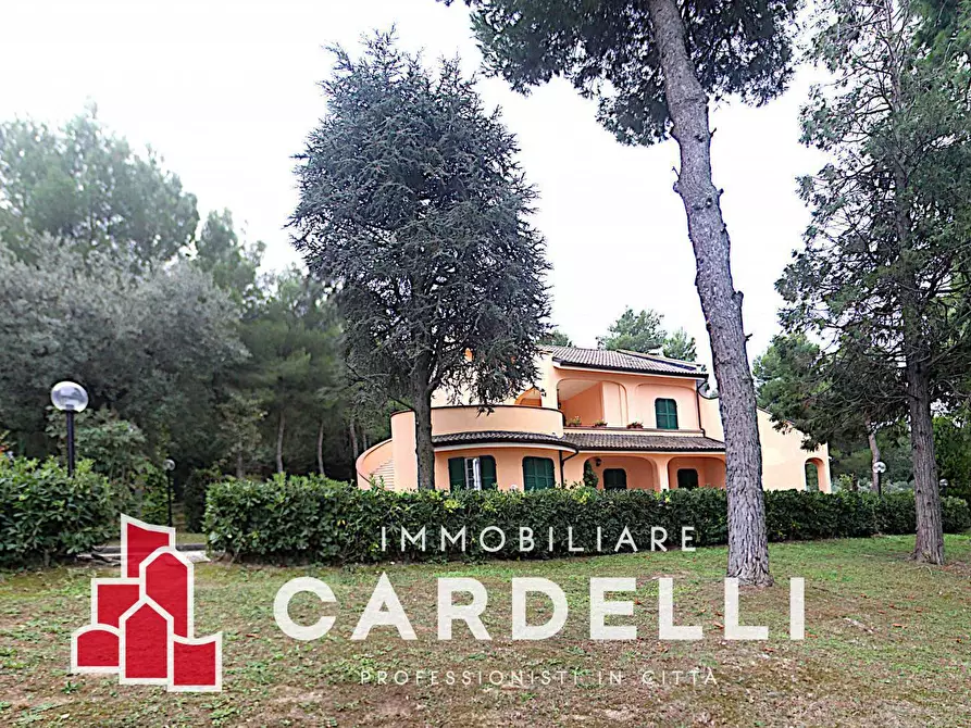 Immagine 1 di Casa indipendente in vendita  in Contrada Asola a Civitanova Marche