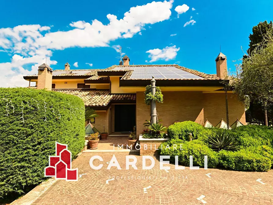 Immagine 2 di Villa in vendita  in C.da Castelletta a Civitanova Marche