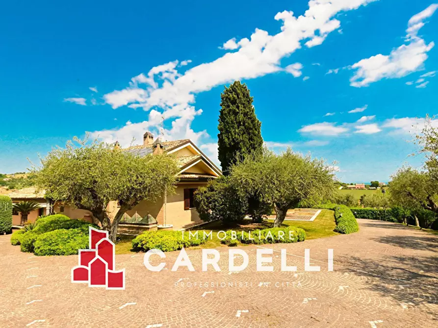 Immagine 3 di Villa in vendita  in C.da Castelletta a Civitanova Marche