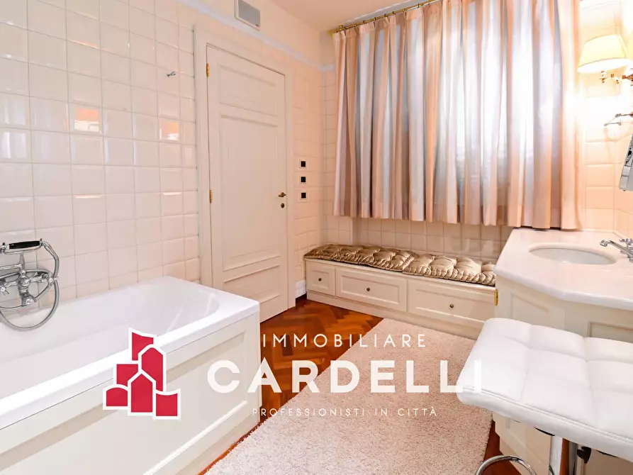 Immagine 26 di Villa in vendita  in C.da Castelletta a Civitanova Marche