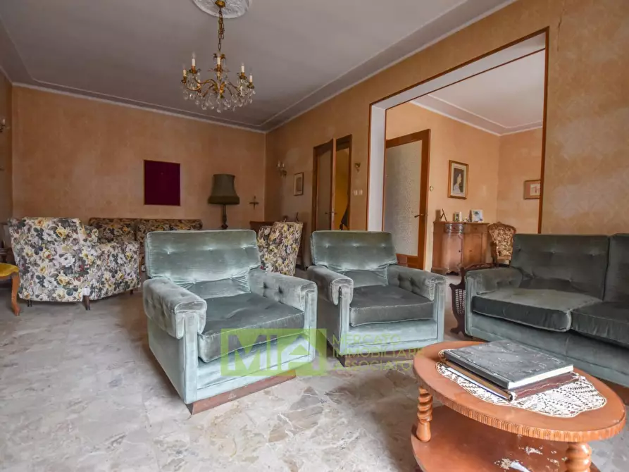 Immagine 11 di Appartamento in vendita  in Via Vittorio Emanuele II a Montelparo