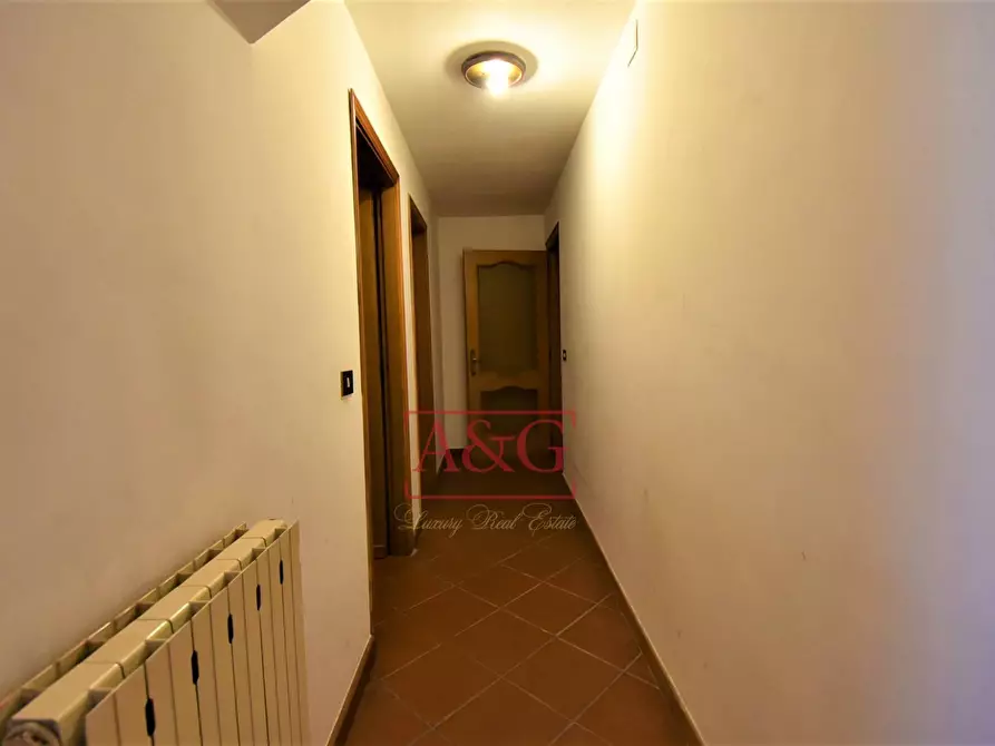 Immagine 24 di Villa in vendita  in Via Del Monte a Smerillo