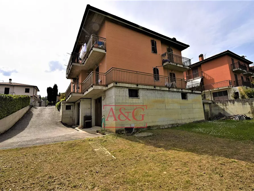 Immagine 3 di Appartamento in vendita  in VILLA RUSTICI a Amandola