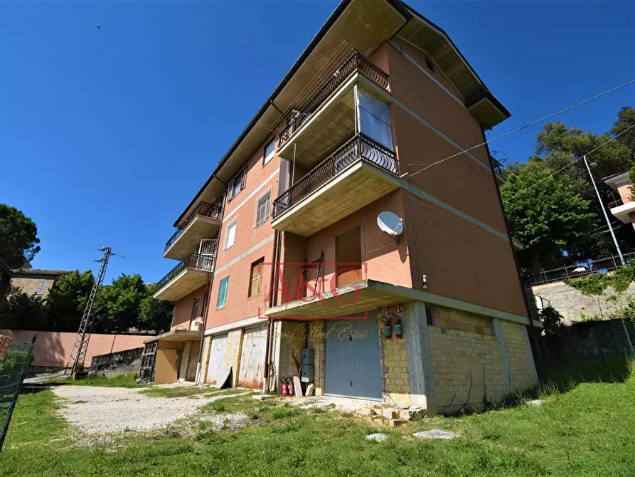 Immagine 30 di Appartamento in vendita  in monsampietro morico a Monsampietro Morico