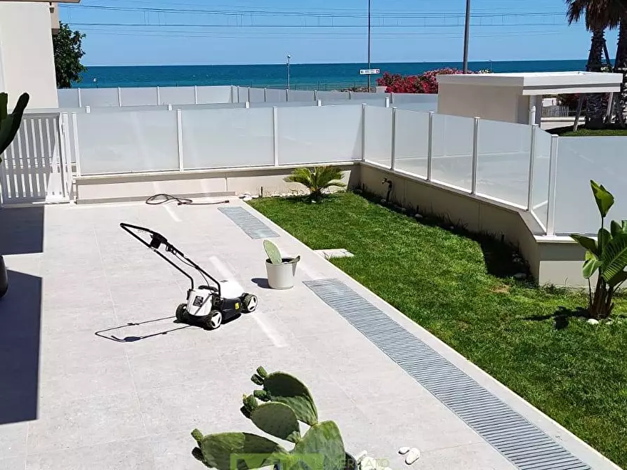 Immagine 12 di Appartamento in vendita  in Viale dei Pini a Altidona