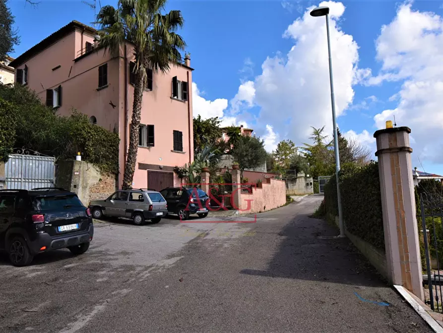 Immagine 1 di Casa bifamiliare in vendita  in Via Cavour a Colli Del Tronto