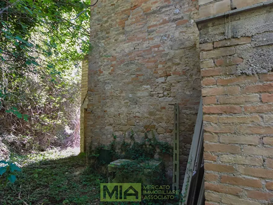 Immagine 8 di Rustico / casale in vendita  in Contrada Franile a Montedinove