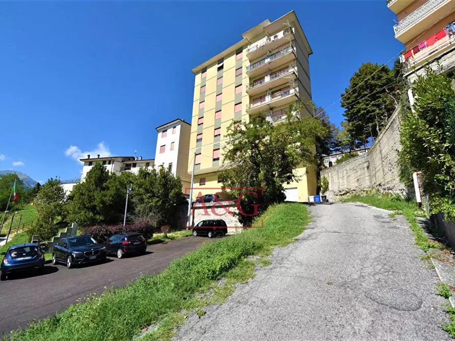 Immagine 29 di Appartamento in vendita  in Via Cesare Battisti a Amandola