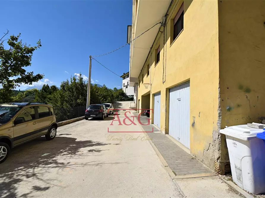 Immagine 30 di Appartamento in vendita  in Via Cesare Battisti a Amandola