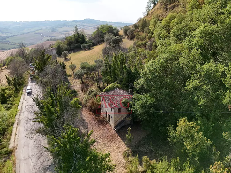 Immagine 1 di Rustico / casale in vendita  in Via Bresciano a Massa Fermana