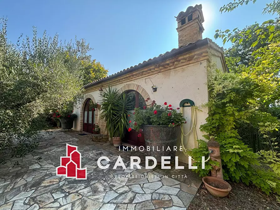 Immagine 30 di Villa in vendita  in CONTRADA FONTE ROSA a Montelupone