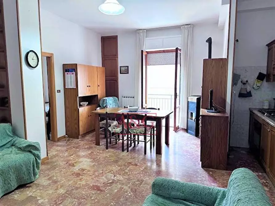 Immagine 5 di Appartamento in vendita  in Via XX Settembre a Amandola